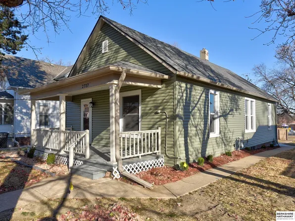 2737 S 9th St, Omaha, NE 68108