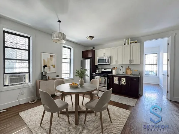 806 Lenox Road image 1 of 7