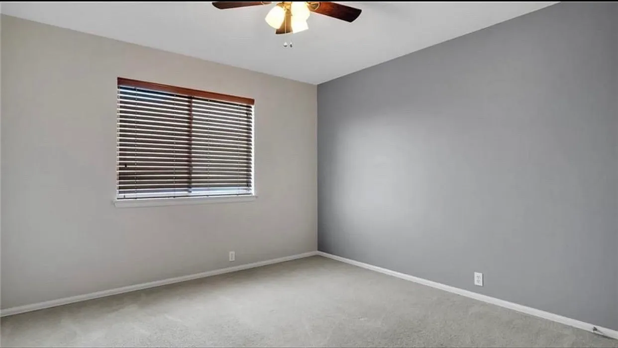 253 Newberry Trl — Photo 3