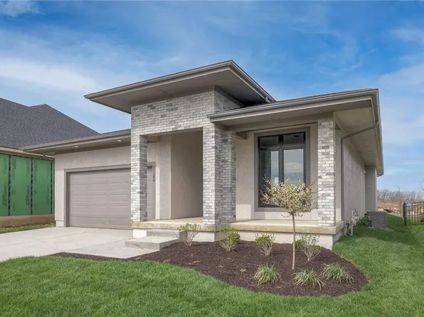 17384 S Hall St, Olathe, KS 66062