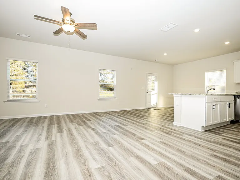 295 Limestone Cir — Photo 5