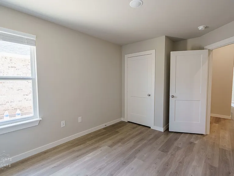 2701 Baron Ave — Photo 16