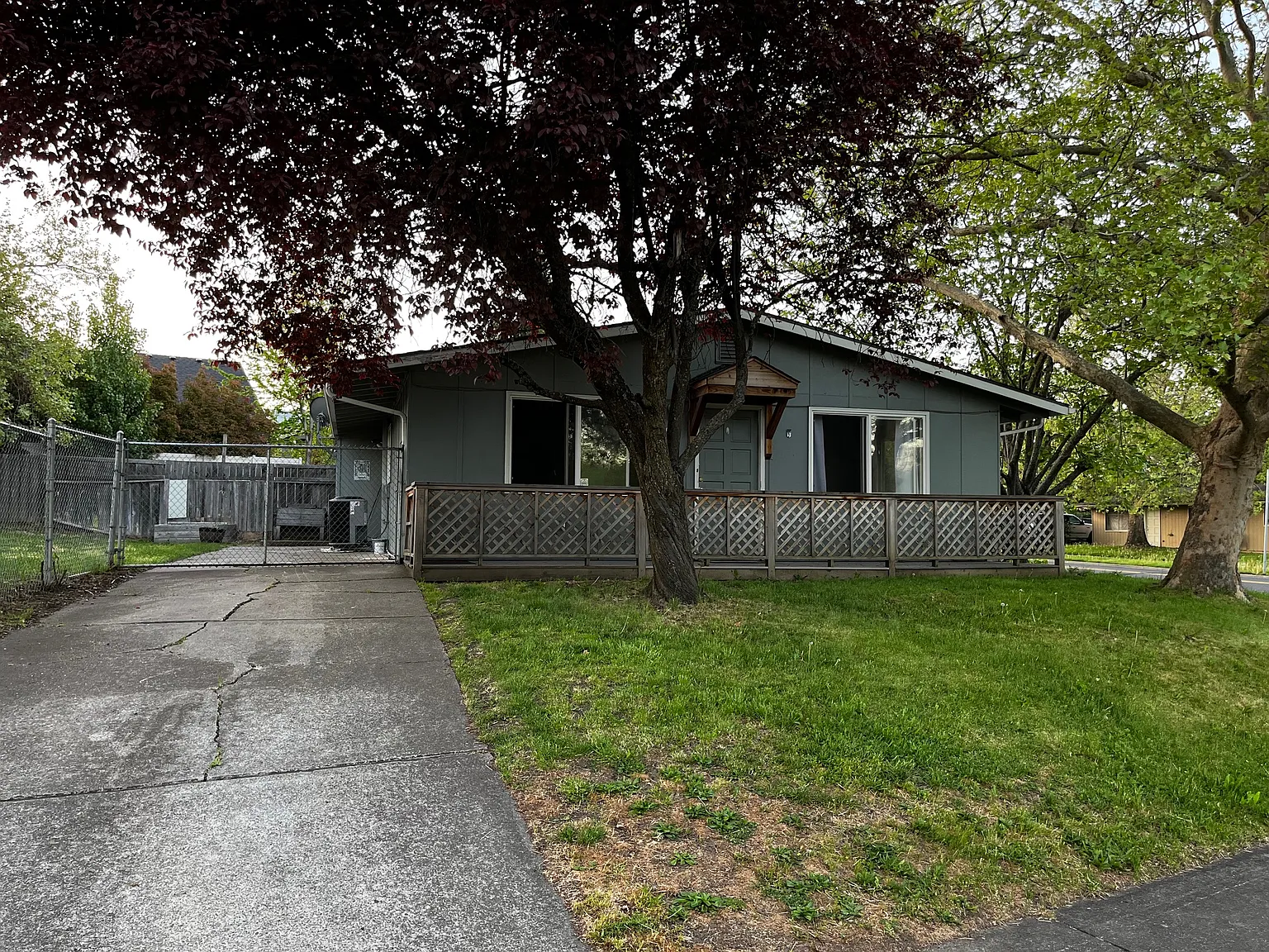 3 bed, 1092 sqft, $1,850 — Photo 1