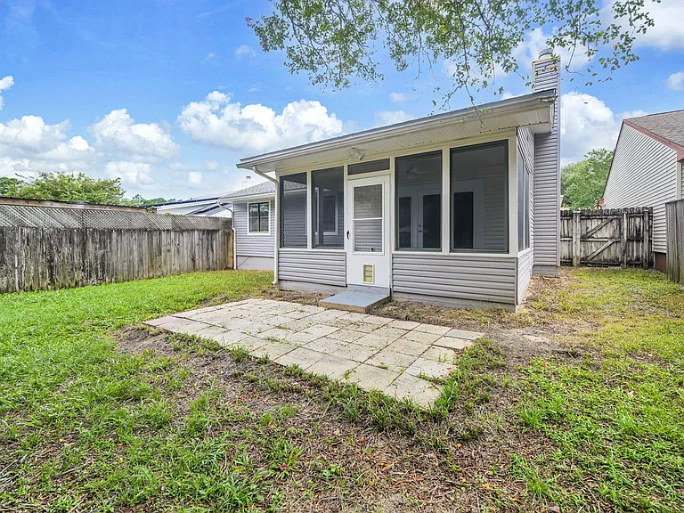 3930 Balsam Dr — Photo 31