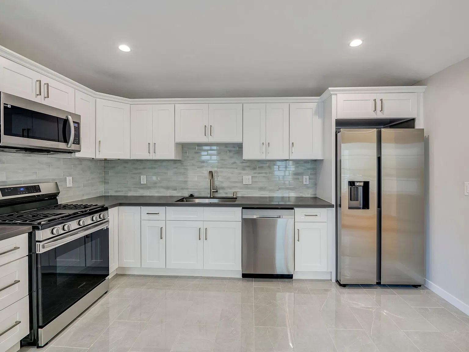 1003 Hi Point St — Photo 1
