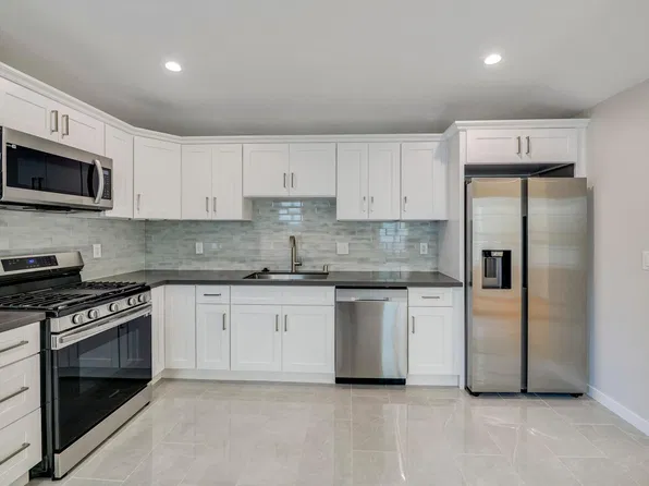 1003 Hi Point St #1003, Los Angeles, CA 90035