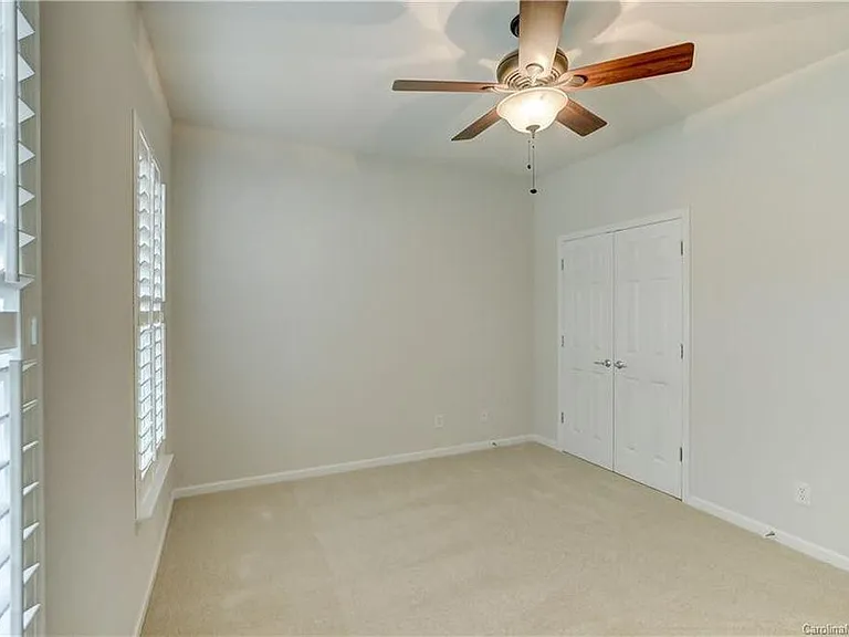 8118 Crater Lake Dr — Photo 32