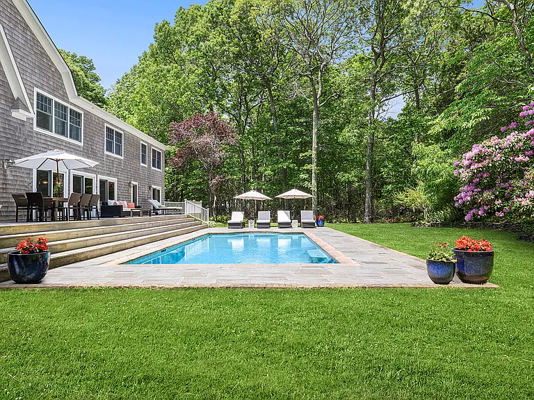 2795 Deerfield Rd — Photo 4