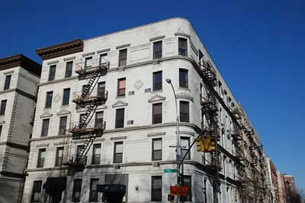 Rented by Buchbinder & Warren | media 48