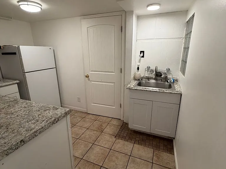130 W Westwood Ave — Photo 23