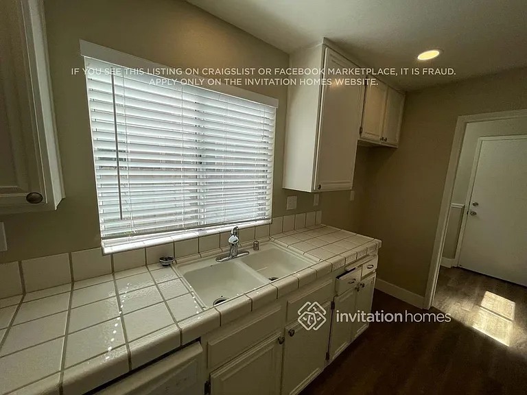 4939 Orinda Way — Photo 7