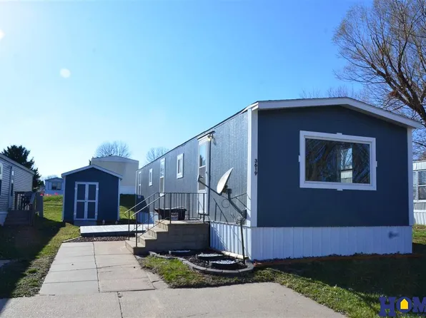 3619 NW Palm Ct, Lincoln, NE 68521