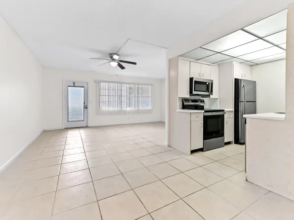 1010 Newcastle A #1010, Boca Raton, FL 33434