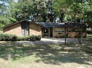 407 Redwater Rd, Wake Village, TX 75501