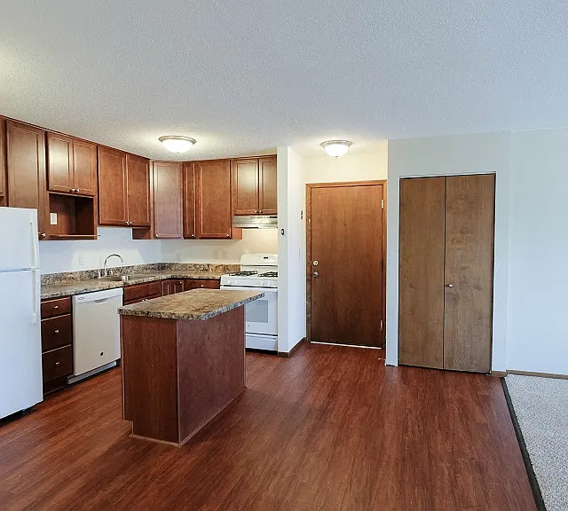 2736 Blaisdell Ave — Photo 4