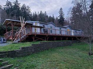 867 Snowshoe Pl, Greenbank, WA 98253