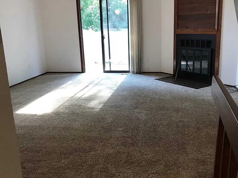 1513 Seneca Cir — Photo 5