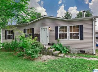 2812 Butler Rd, New Market, AL 35761