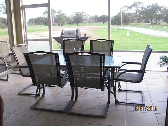 Screened Rear Porch