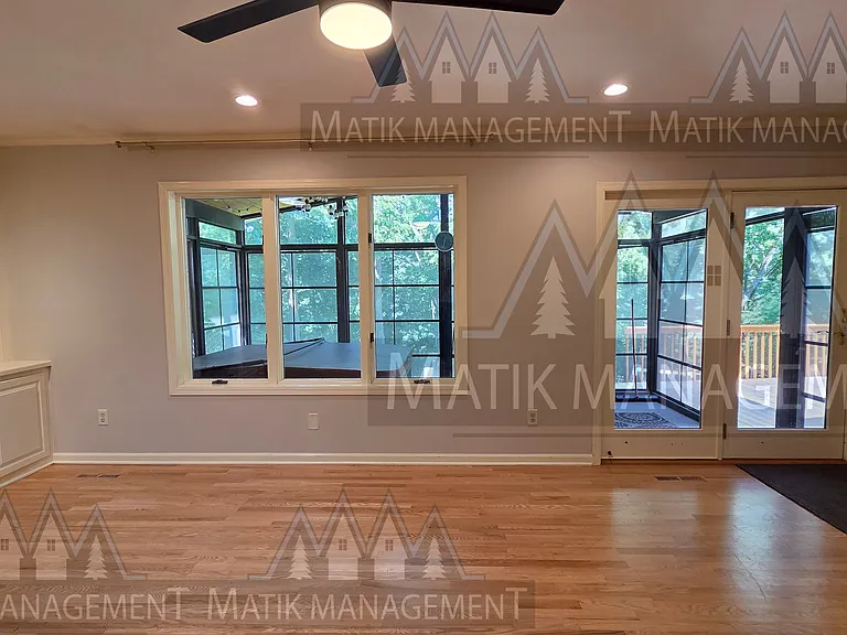 1420 Ridge Cliff Ln NE — Photo 21