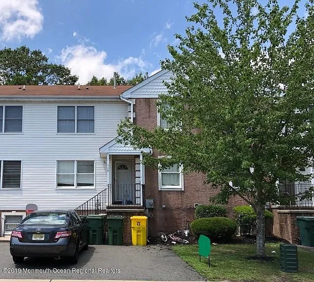 118 Chateau Dr photo 1