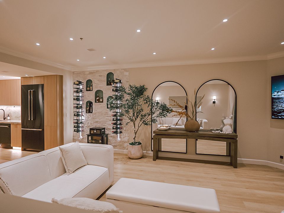 Living Room / Kitchen Open Space