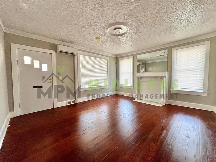 2326 Stark St #A — Photo 8