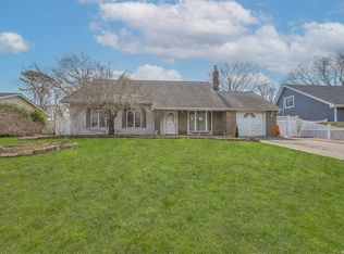 58 Joanne Dr, Holbrook, NY 11741