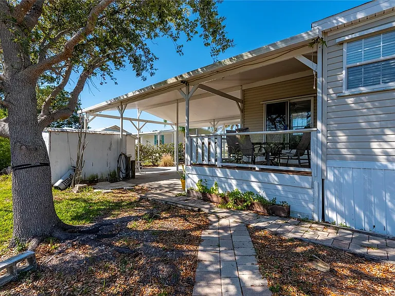 3004 Bamboo Ct — Photo 32