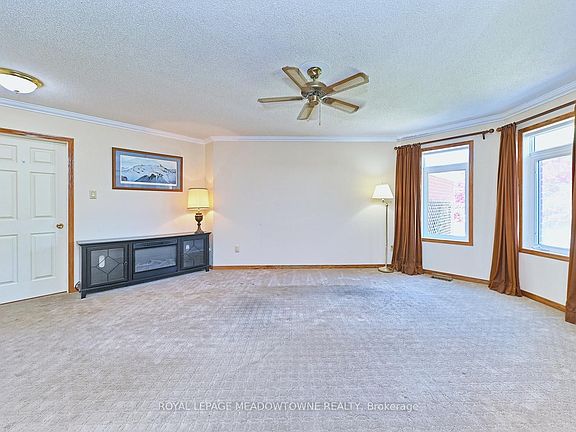 5th image of 16 Harrop Ave