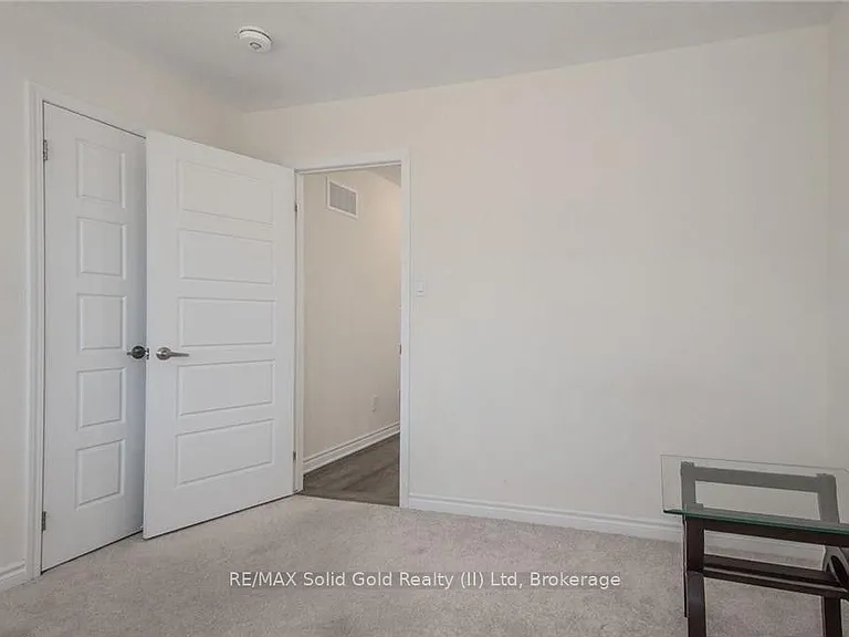 48 Pointer St — Photo 25