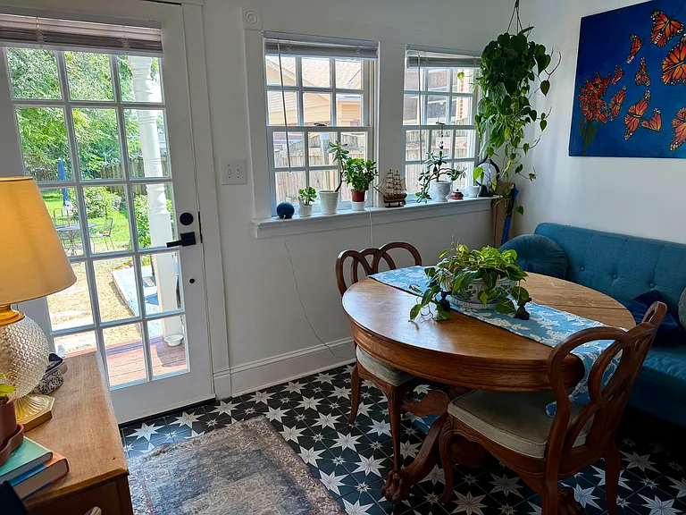 122 N Washington St — Photo 8
