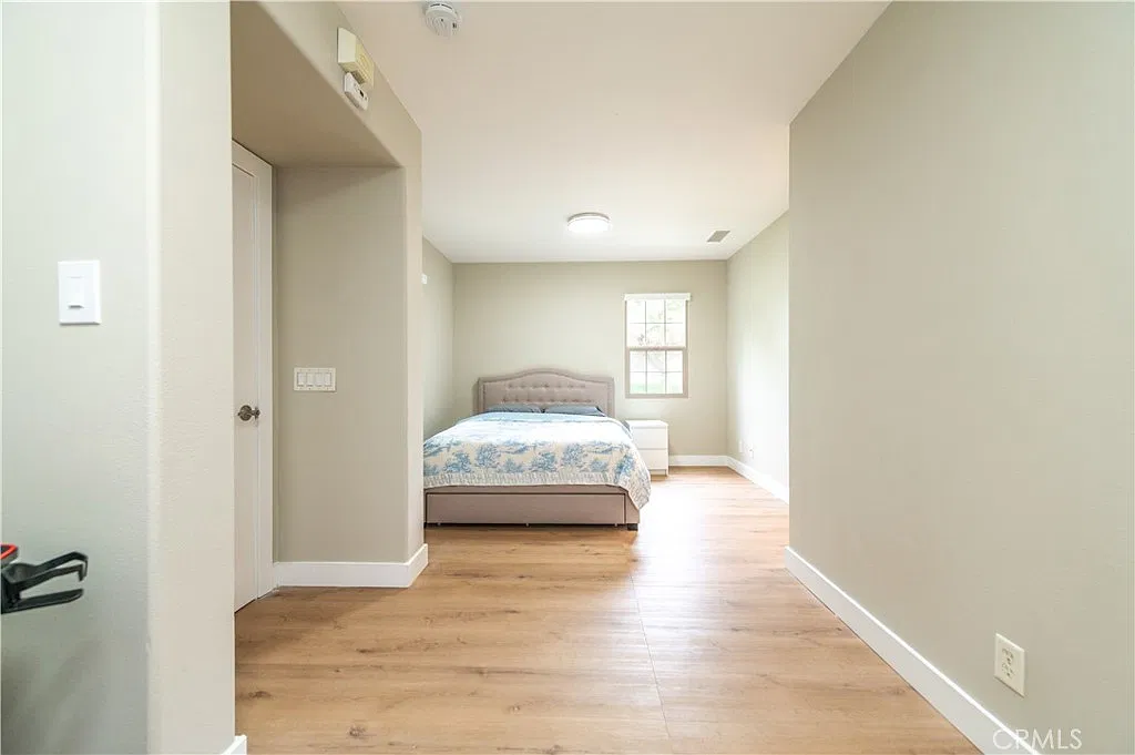 2 bed, 957 sqft, $4,500 — Photo 4