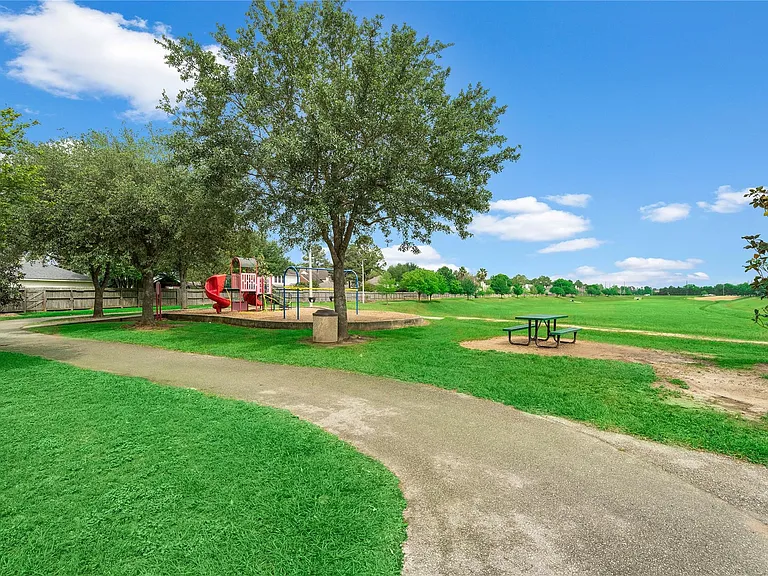 18703 Evergreen Falls Dr — Photo 41