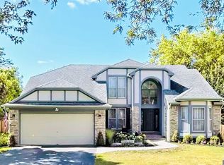 146 S Fiore Pkwy, Vernon Hills, IL