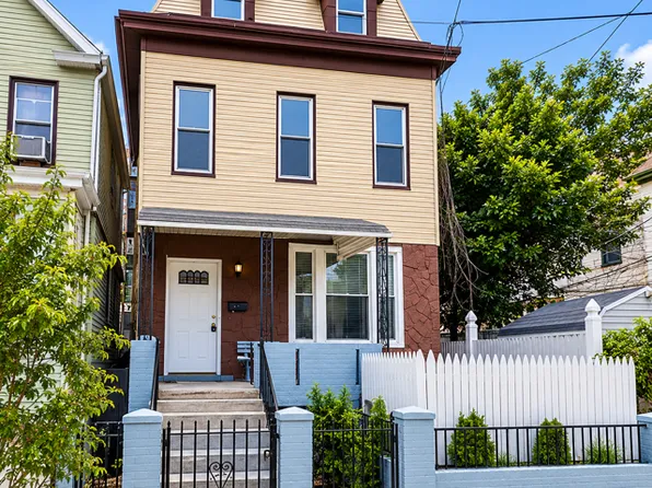 537 29th St Floor 2, Union City, NJ 07087