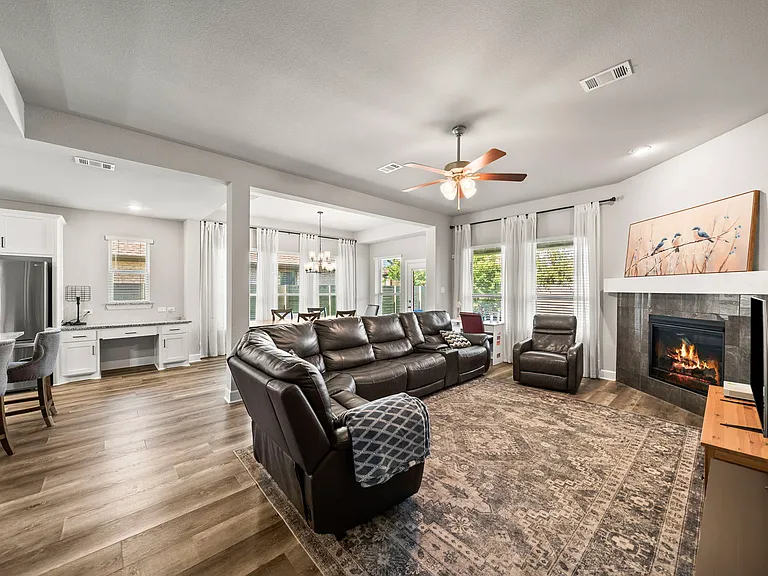 1604 Moss Trail Ct — Photo 24