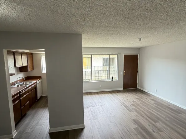 2220 W Victory Blvd APT 203, Burbank, CA 91506
