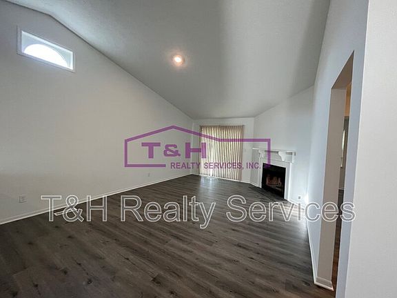 4th image of 1358 Norfolk Cir