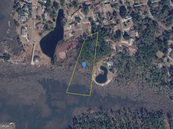 185 Richards Ct, Saint Marys, GA 31558