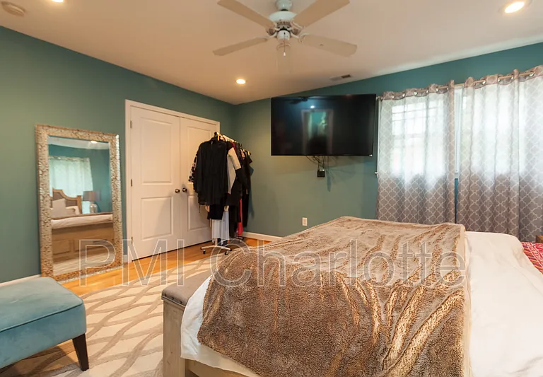 1829 Merriman Ave — Photo 16