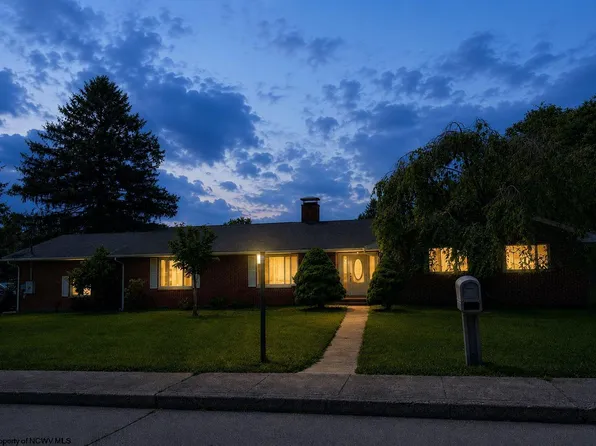 317 Pearcy St, Bridgeport, WV 26330