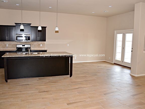 2119 Kitchen (2)_01292016