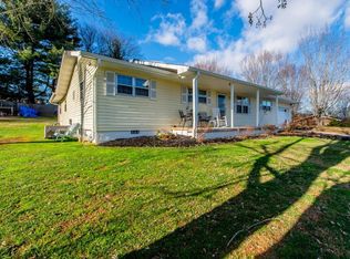 221 Seymour Hgts Dr, Seymour, TN 37865