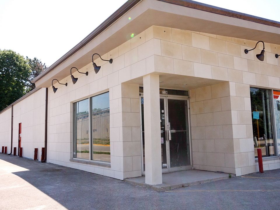 711 N Elmhurst Rd , Prospect