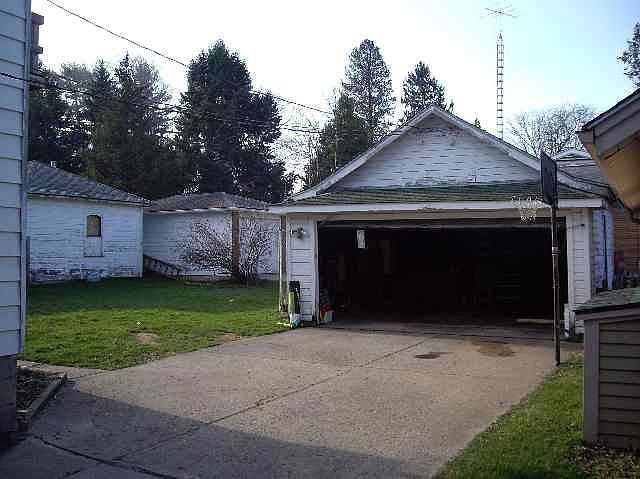 2nd image of 9-9.5 E Jefferson St