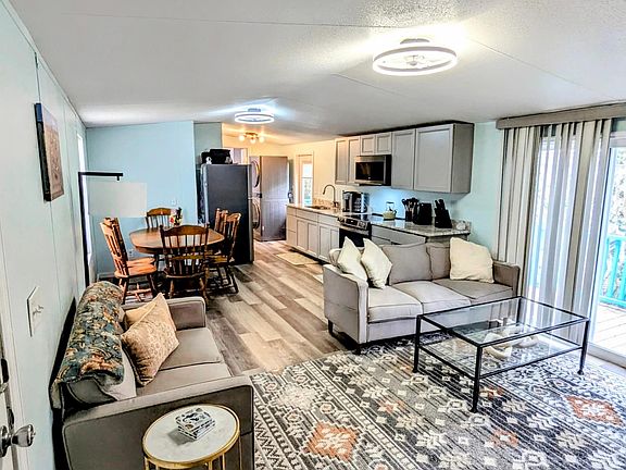 2nd image of 10 Ocean Reef Ln. #Horry