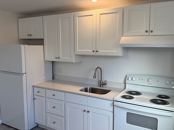 4th image of 41 E Pattagansett Rd #2A