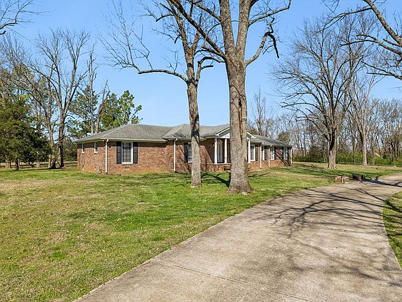 3rd image of 1929 Hickory Ridge Rd