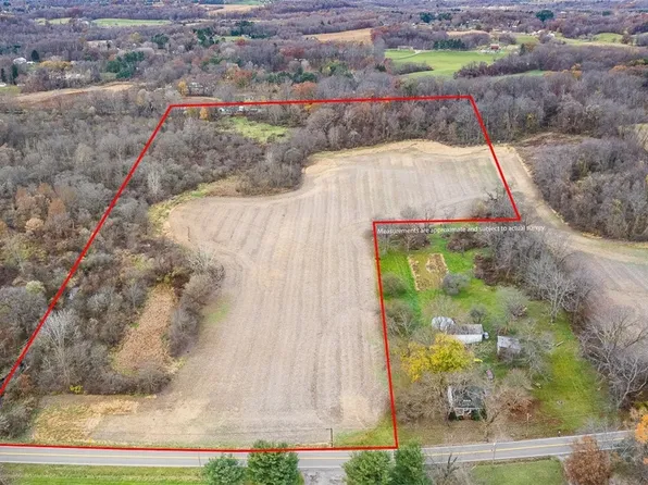 Crystal Lake Ave NW, Canal Fulton, OH 44614